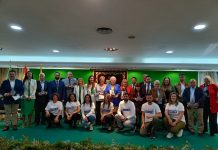 Los Barrios rinde homenaje a sus vecinos y entidades ilustres en el Día de Andalucía